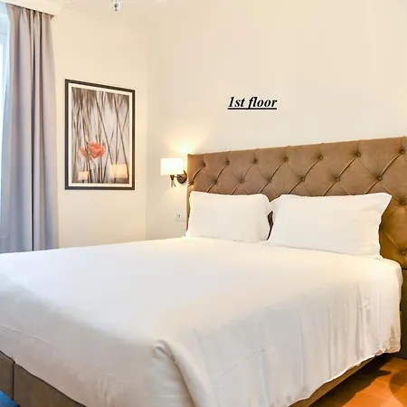 Sempione Boutique 4* ستريزا
